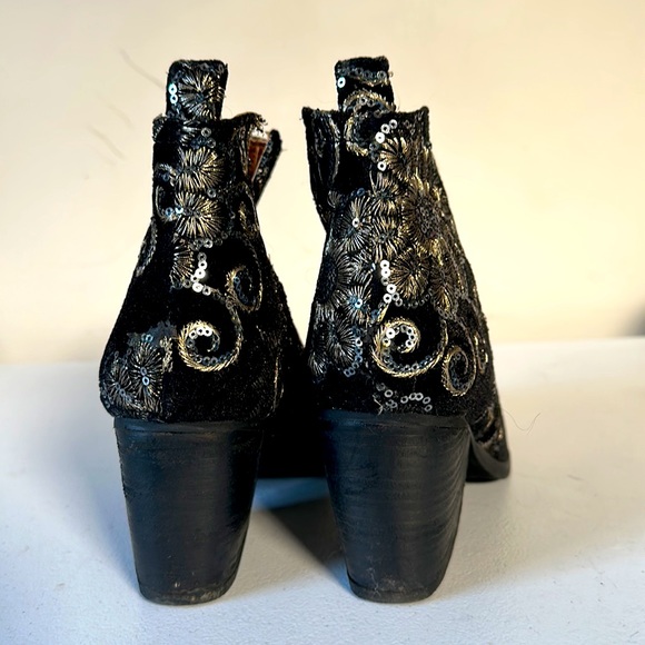 Naughty Monkey Glitzy booties size 8.5 - Picture 2 of 3